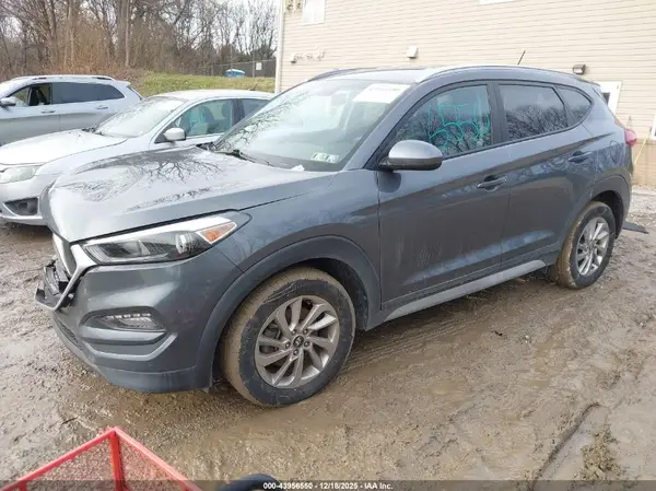 KM8J3CA45HU501965 2017 HYUNDAI TUCSON - Image 2