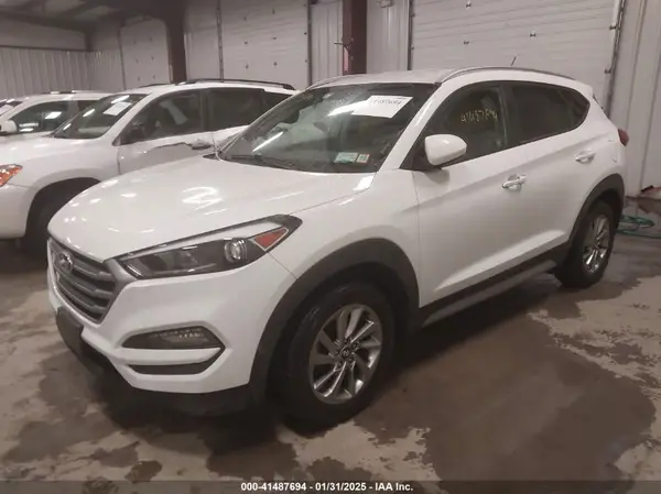 KM8J3CA45HU508706 2017 HYUNDAI TUCSON - Image 2