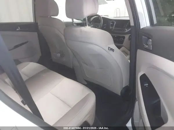 KM8J3CA45HU508706 2017 HYUNDAI TUCSON - Image 8
