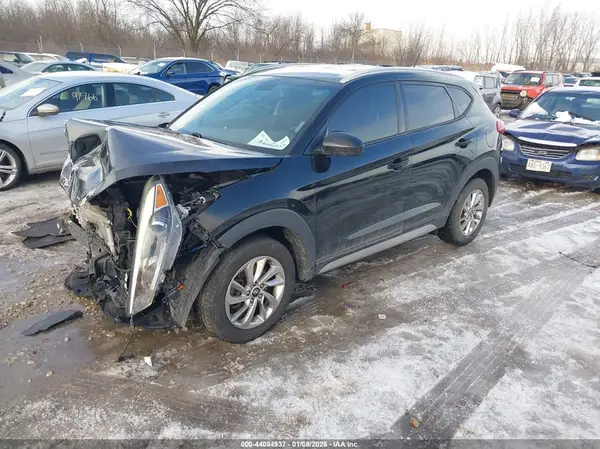 KM8J3CA45HU519172 2017 HYUNDAI TUCSON - Image 2