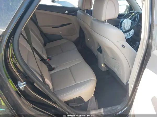 KM8J3CA45HU529152 2017 HYUNDAI TUCSON - Image 8