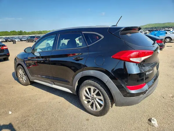 KM8J3CA45HU540331 2017 HYUNDAI TUCSON - Image 2