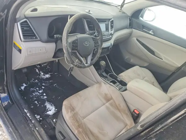 KM8J3CA45HU540412 2017 HYUNDAI TUCSON - Image 8