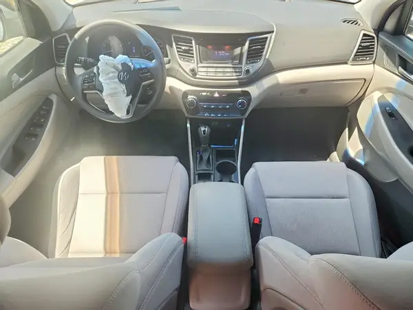 KM8J3CA45HU546579 2017 HYUNDAI TUCSON - Image 8