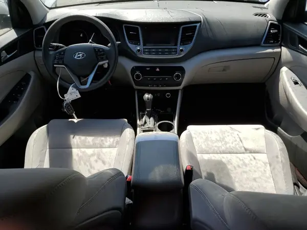 KM8J3CA45HU564418 2017 HYUNDAI TUCSON - Image 8