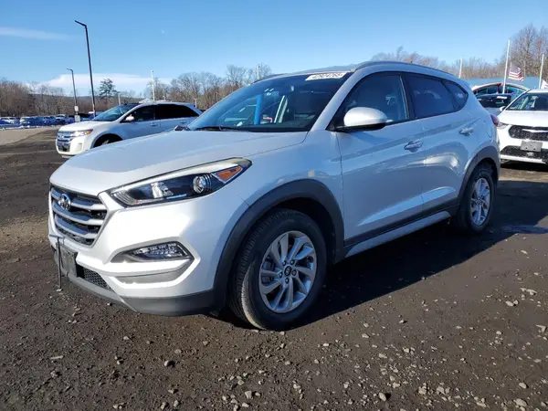 KM8J3CA45HU583339 2017 HYUNDAI TUCSON - Image 1