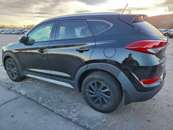KM8J3CA45HU594535 2017 HYUNDAI TUCSON - Image 2