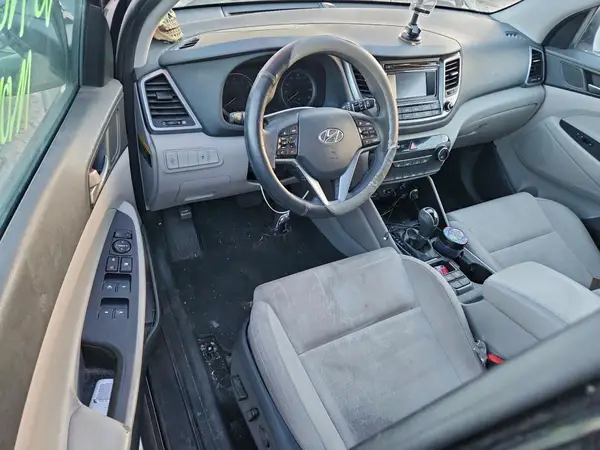 KM8J3CA45HU594535 2017 HYUNDAI TUCSON - Image 8