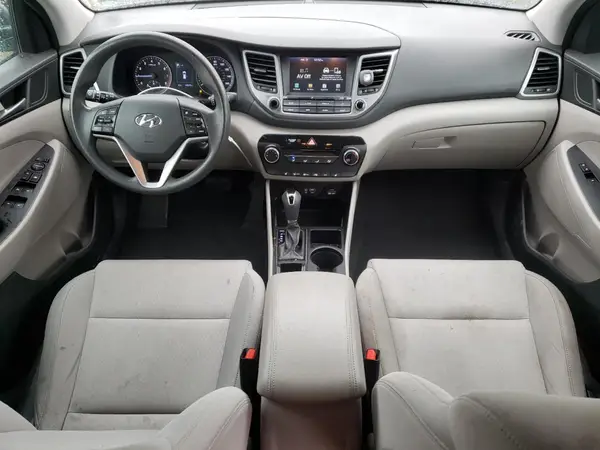 KM8J3CA45JU599546 2018 HYUNDAI TUCSON - Image 8