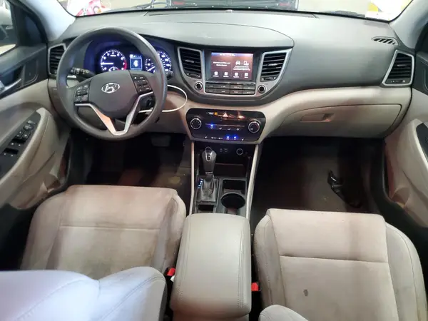 KM8J3CA45JU604129 2018 HYUNDAI TUCSON - Image 8