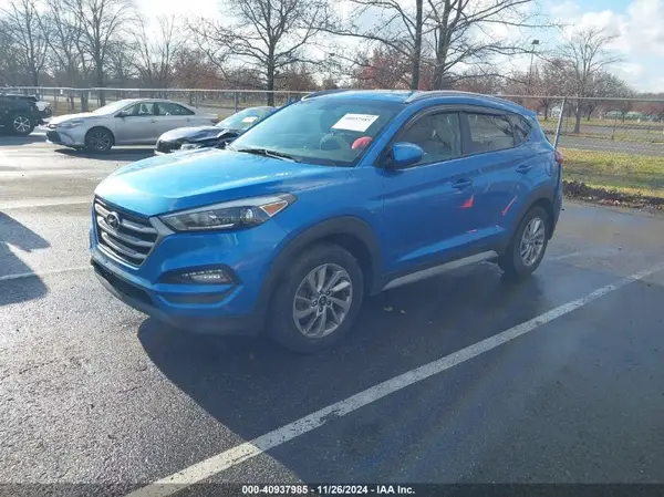 KM8J3CA45JU604485 2018 HYUNDAI TUCSON - Image 2