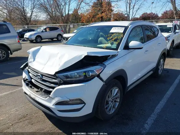 KM8J3CA45JU606446 2018 HYUNDAI TUCSON - Image 2