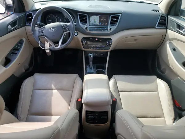 KM8J3CA45JU615518 2018 HYUNDAI TUCSON - Image 8
