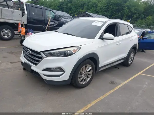 KM8J3CA45JU629578 2018 HYUNDAI TUCSON - Image 2