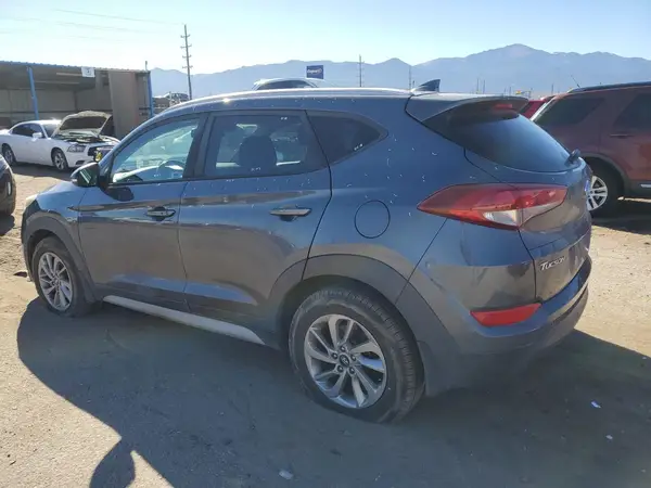 KM8J3CA45JU635316 2018 HYUNDAI TUCSON - Image 2