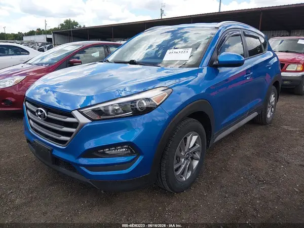 KM8J3CA45JU642170 2018 HYUNDAI TUCSON - Image 2