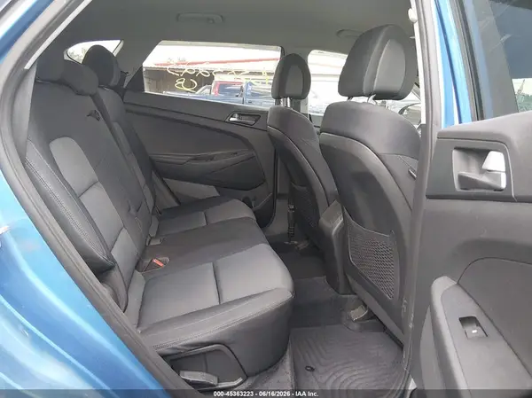 KM8J3CA45JU642170 2018 HYUNDAI TUCSON - Image 8
