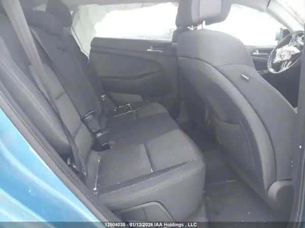 KM8J3CA45JU645618 2018 HYUNDAI TUCSON - Image 8
