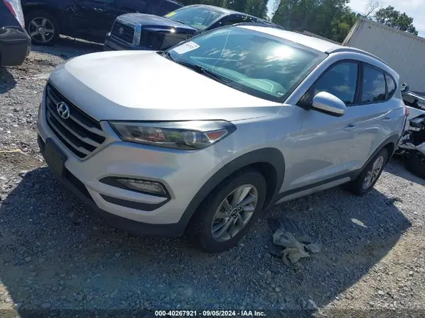 KM8J3CA45JU646526 2018 HYUNDAI TUCSON - Image 2