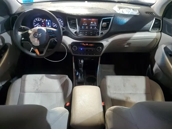 KM8J3CA45JU648082 2018 HYUNDAI TUCSON - Image 8