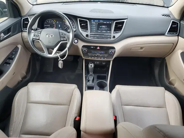 KM8J3CA45JU649376 2018 HYUNDAI TUCSON - Image 8