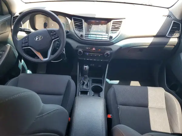 KM8J3CA45JU656814 2018 HYUNDAI TUCSON - Image 8