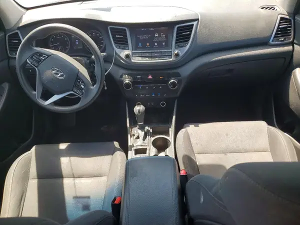 KM8J3CA45JU659177 2018 HYUNDAI TUCSON - Image 8