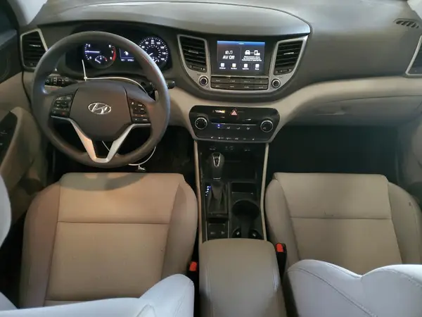 KM8J3CA45JU669191 2018 HYUNDAI TUCSON - Image 8