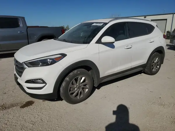 KM8J3CA45JU670096 2018 HYUNDAI TUCSON - Image 1