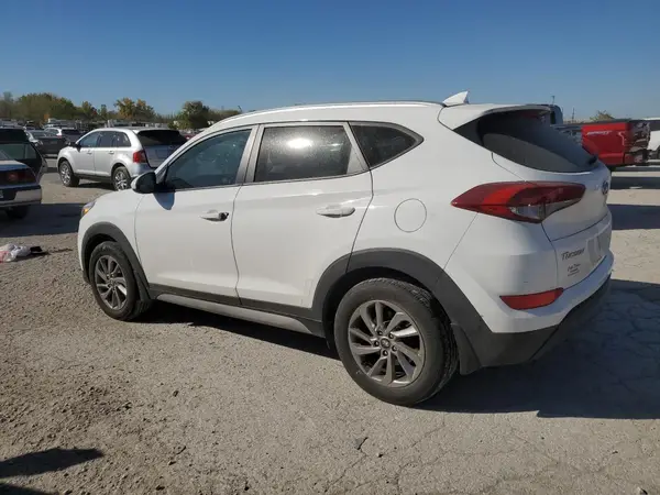 KM8J3CA45JU670096 2018 HYUNDAI TUCSON - Image 2