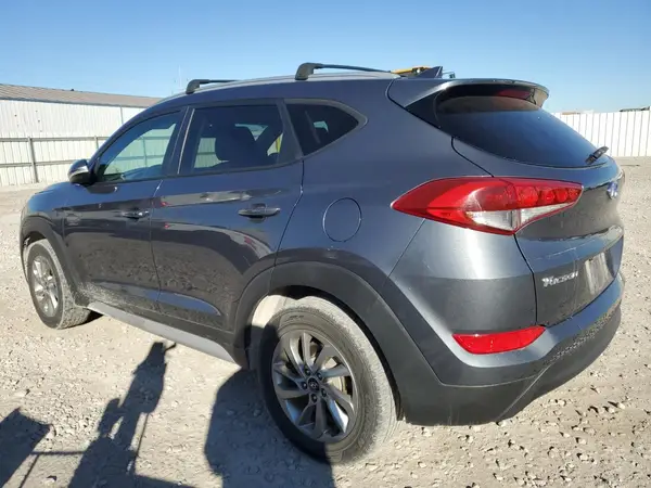KM8J3CA45JU675640 2018 HYUNDAI TUCSON - Image 2