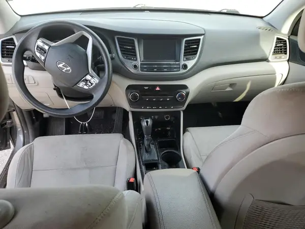 KM8J3CA45JU679929 2018 HYUNDAI TUCSON - Image 8