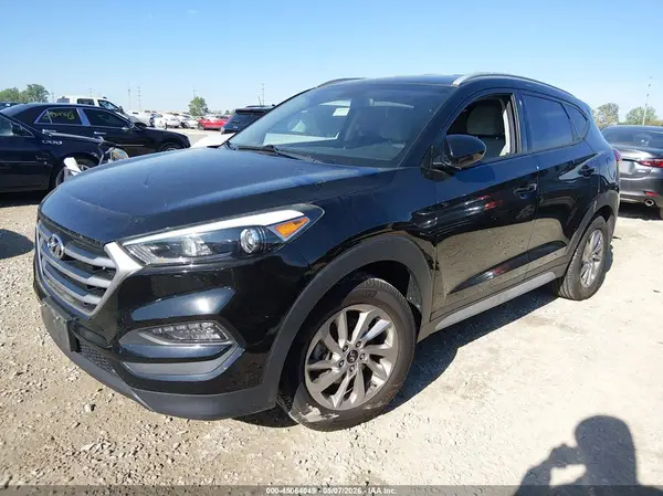 KM8J3CA45JU696892 2018 HYUNDAI TUCSON - Image 2