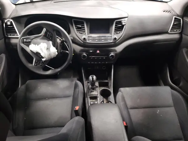 KM8J3CA45JU698898 2018 HYUNDAI TUCSON - Image 8