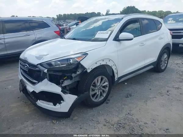 KM8J3CA45JU706045 2018 HYUNDAI TUCSON - Image 2