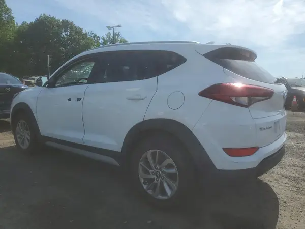 KM8J3CA45JU713903 2018 HYUNDAI TUCSON - Image 2