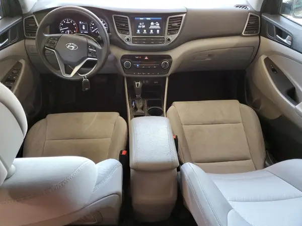 KM8J3CA45JU715019 2018 HYUNDAI TUCSON - Image 8