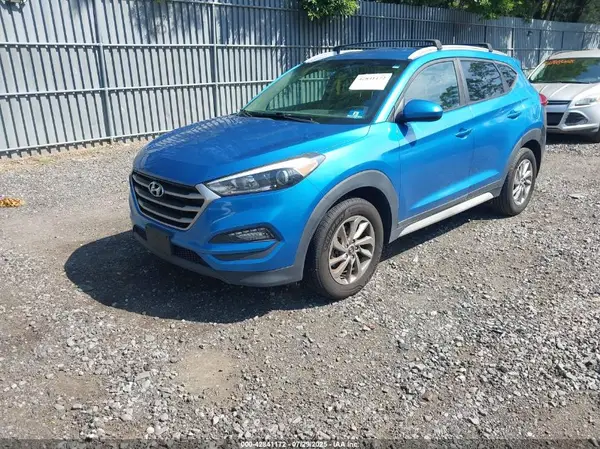 KM8J3CA45JU717790 2018 HYUNDAI TUCSON - Image 2
