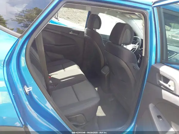 KM8J3CA45JU718079 2018 HYUNDAI TUCSON - Image 8