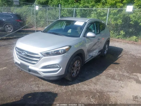KM8J3CA45JU726148 2018 HYUNDAI TUCSON - Image 2