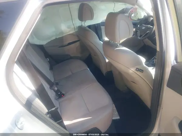 KM8J3CA45JU726148 2018 HYUNDAI TUCSON - Image 8