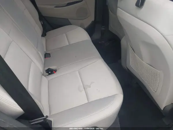 KM8J3CA45JU726151 2018 HYUNDAI TUCSON - Image 8