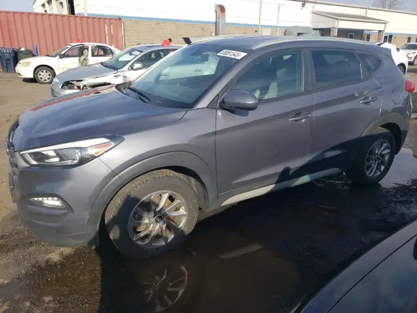 KM8J3CA45JU730457 2018 HYUNDAI TUCSON - Image 1