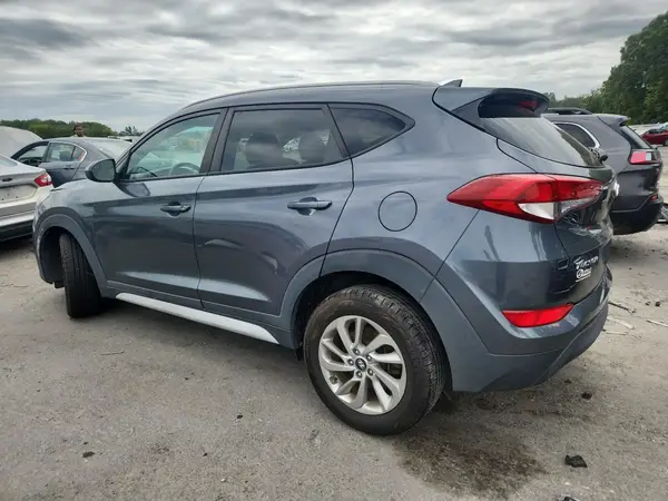 KM8J3CA45JU730488 2018 HYUNDAI TUCSON - Image 2