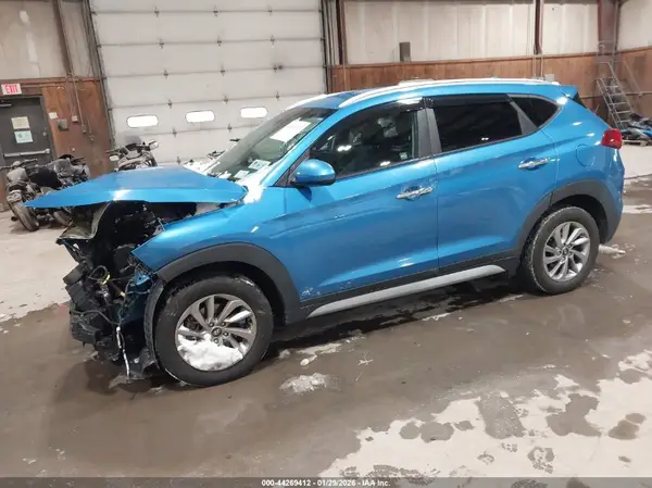 KM8J3CA45JU731186 2018 HYUNDAI TUCSON - Image 2