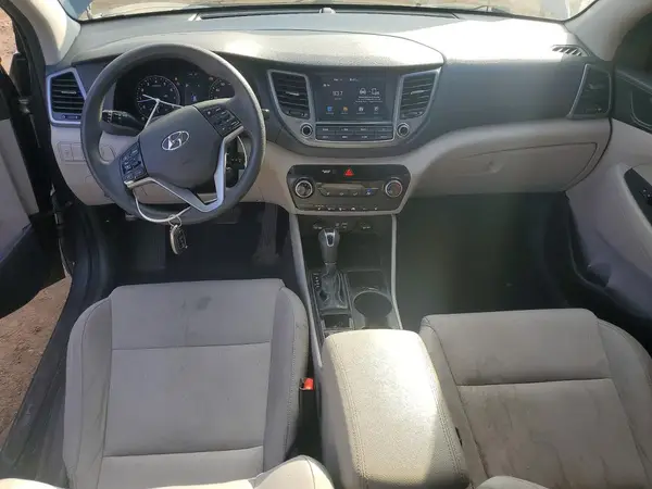 KM8J3CA45JU731494 2018 HYUNDAI TUCSON - Image 8