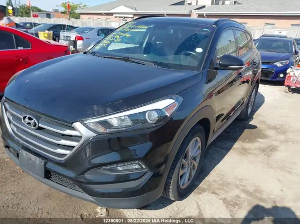 KM8J3CA45JU732094 2018 HYUNDAI TUCSON - Image 2