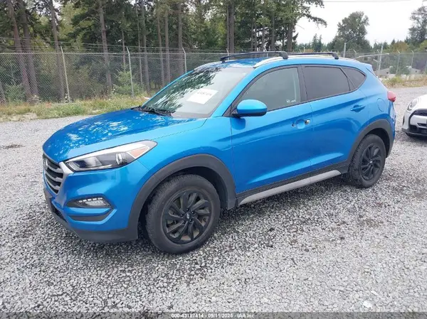 KM8J3CA45JU736257 2018 HYUNDAI TUCSON - Image 2