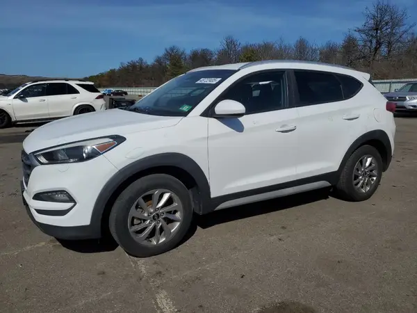 KM8J3CA45JU737666 2018 HYUNDAI TUCSON - Image 1