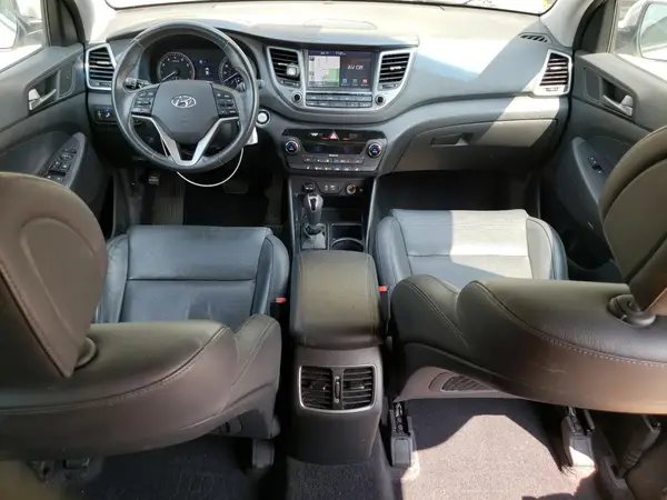 KM8J3CA45JU739935 2018 HYUNDAI TUCSON - Image 8